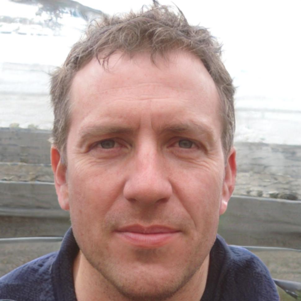 Portrait de Théo Beaumont, responsable financier